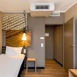 Ibis Hotel 2*