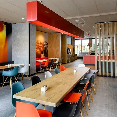 イビス ホテル 2*